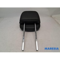 Renault - Megane - Headrest