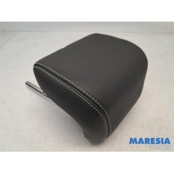 Renault - Megane - Headrest