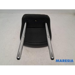 Renault - Megane - Headrest