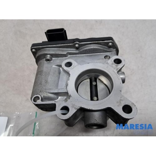 Renault - Twingo - Throttle body