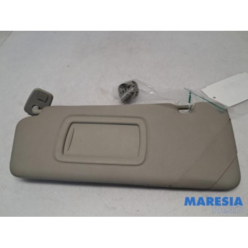 Renault - Megane - Sun visor