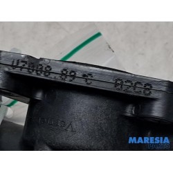 Renault - Twingo - Boîtier thermostat