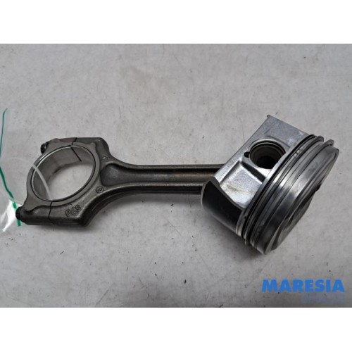 Citroen - C4 Picasso - Connecting rod