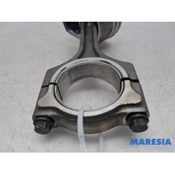 Citroen - C4 Picasso - Connecting rod