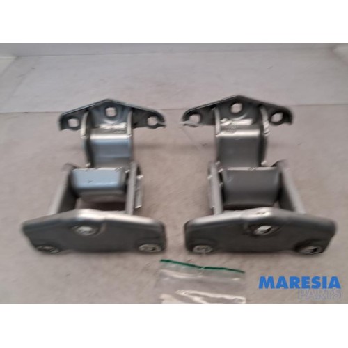 Renault - Trafic - Set of hinges