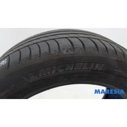 Renault - Clio - Tyre
