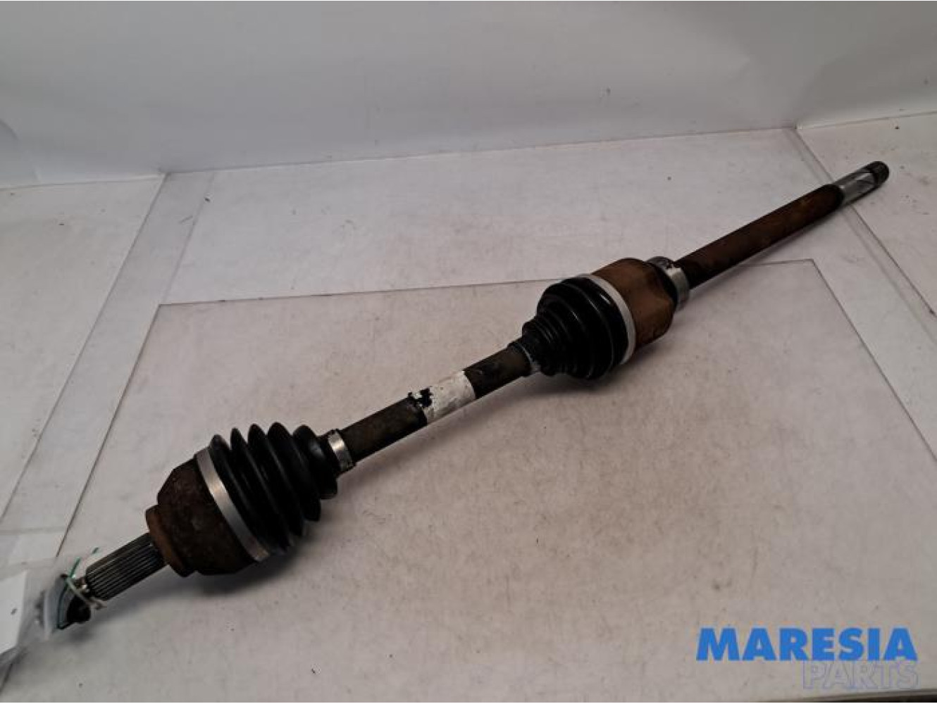 Renault - Trafic - Front drive shaft, right