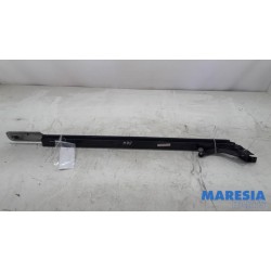 Renault - Trafic - Sliding door roller, right