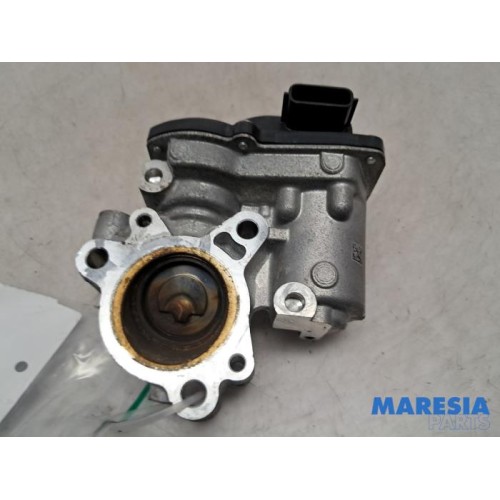 Renault - Trafic - Throttle body