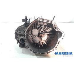Opel - Vivaro - Gearbox
