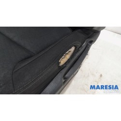 Opel - Vivaro - Sitz links