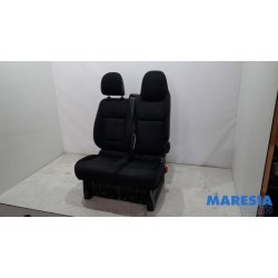 Opel - Vivaro - Sitz links