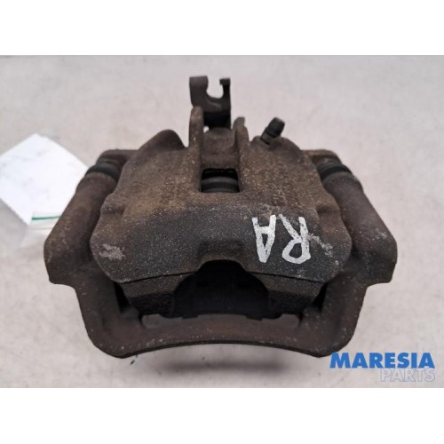 Renault - Trafic - Rear brake calliper, right