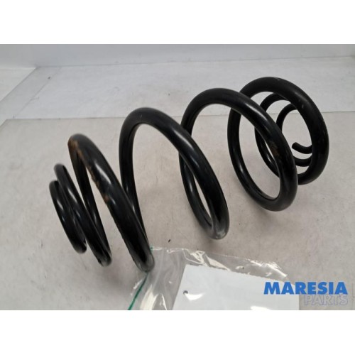 Renault - Trafic - Rear coil spring