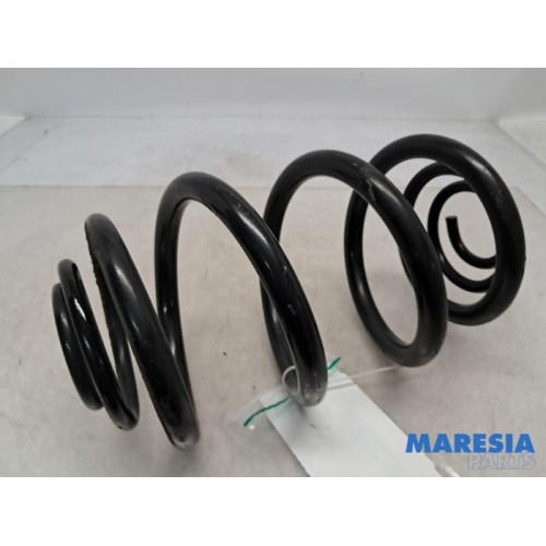 Renault - Trafic - Rear coil spring