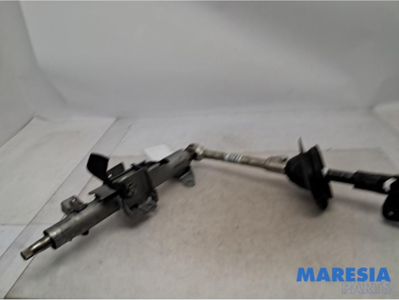 Renault - Trafic - Steering column housing