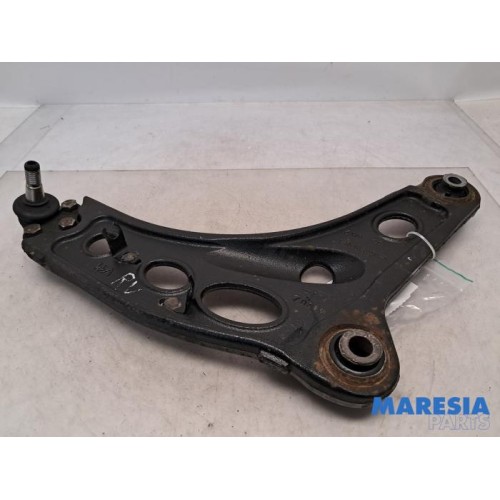 Renault - Trafic - Front lower wishbone, right