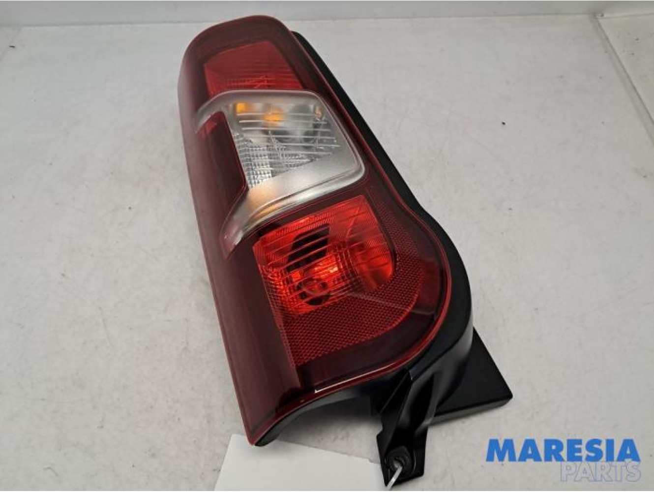 Opel - Combo - Rücklicht links
