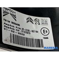 Opel - Combo - Taillight, right