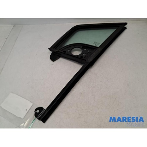 Opel - Combo - Quarter light, front left
