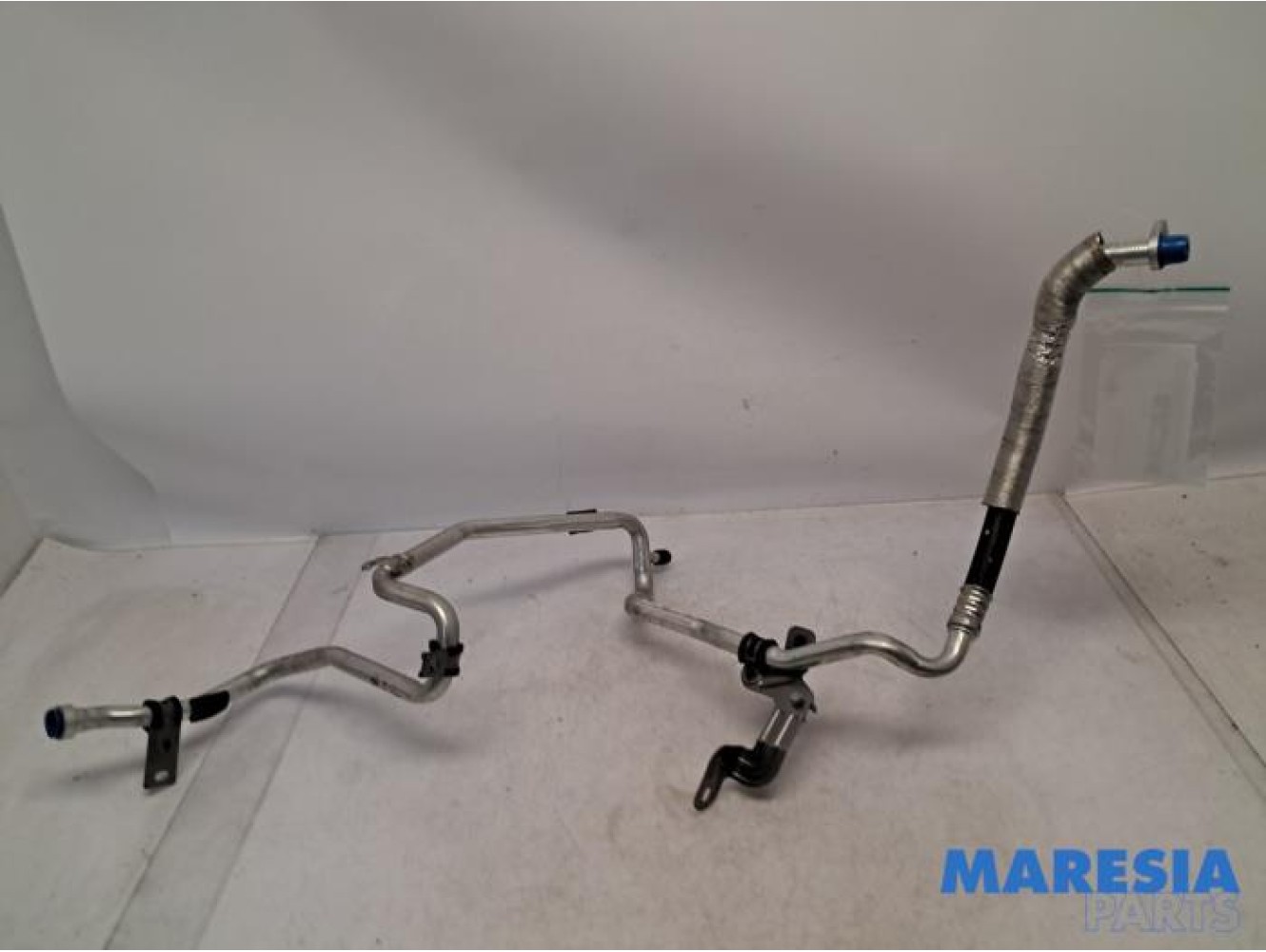 Renault - Trafic - Air conditioning line