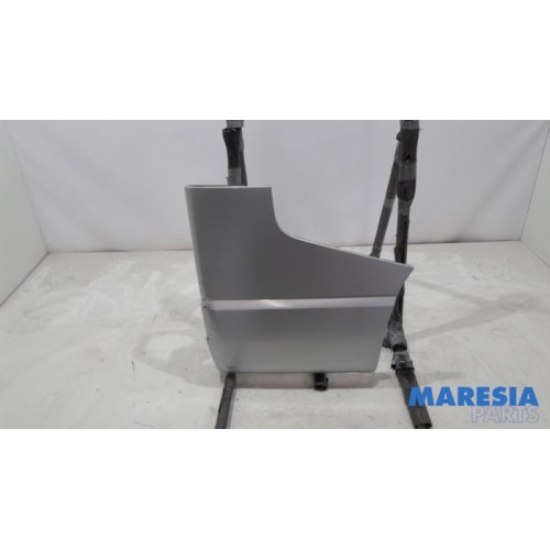 Renault - Trafic - Rear bumper component, right