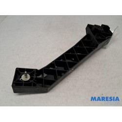 Renault - Trafic - Front part support