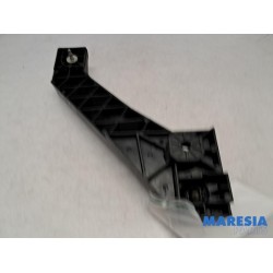 Renault - Trafic - Front part support