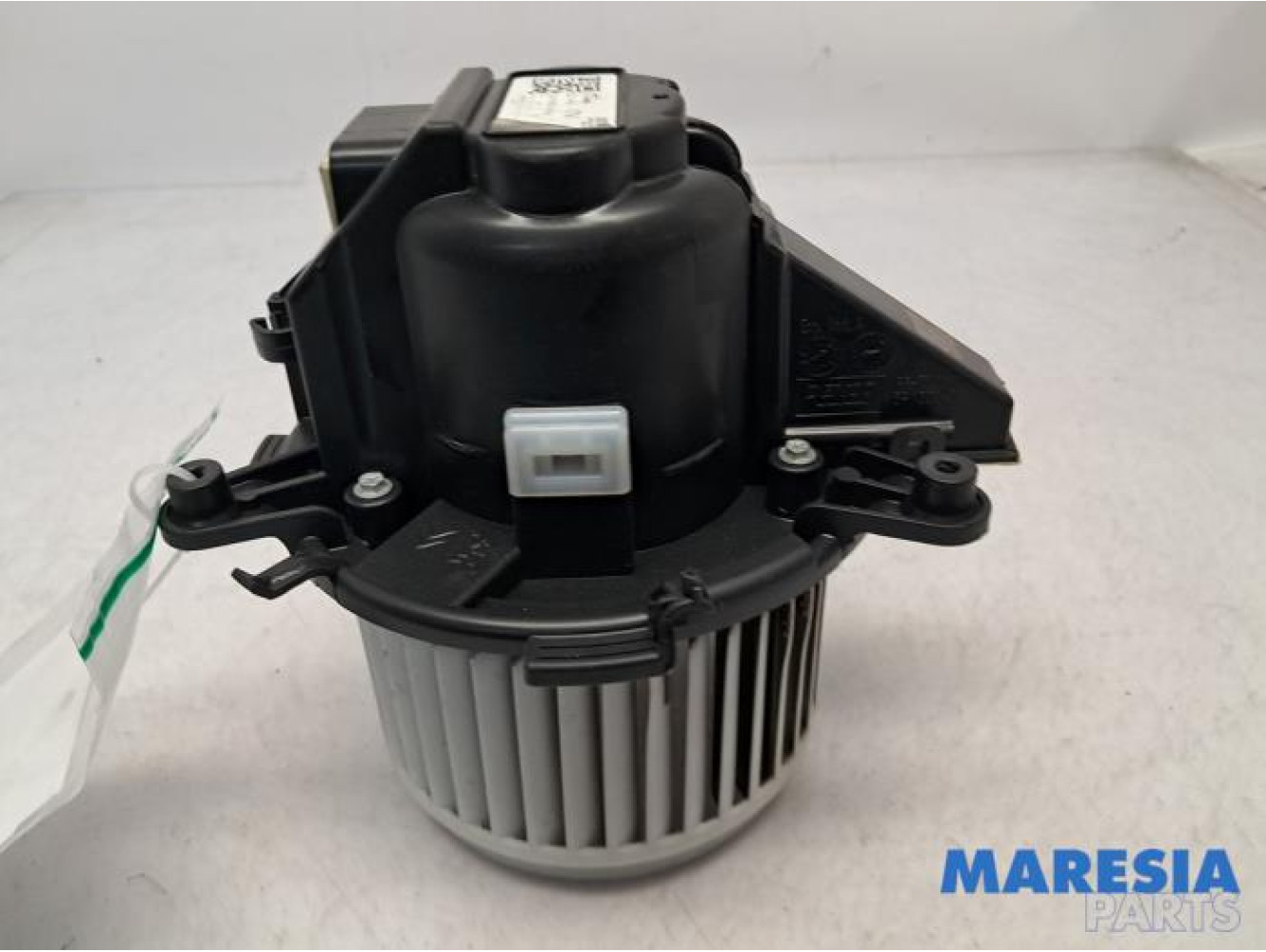 Opel - Combo - Heating and ventilation fan motor