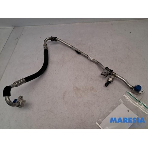 Renault - Trafic - Air conditioning line