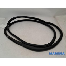 Opel - Combo - Sliding door seal, right