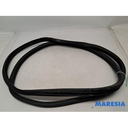 Opel - Combo - Sliding door seal, right
