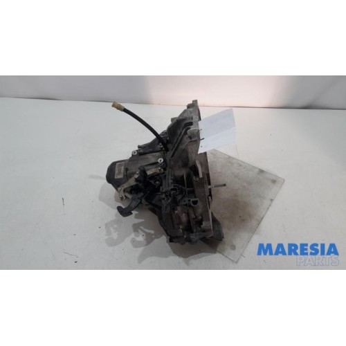 Renault - Captur - Gearbox
