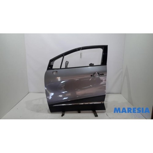 Renault - Captur - Door 4-door, front left