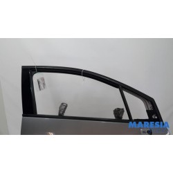 Renault - Captur - Front door 4-door, right