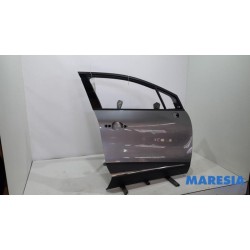 Renault - Captur - Front door 4-door, right