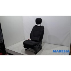 Renault - Captur - Sitz links