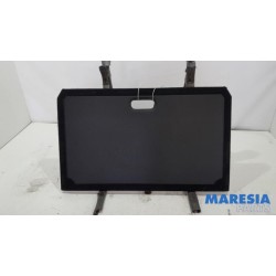 Renault - Captur - Floor panel load area