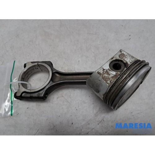 Renault - Kangoo - Connecting rod