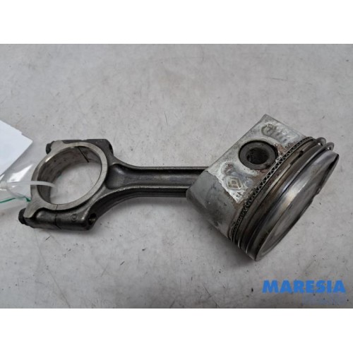 Renault - Kangoo - Connecting rod