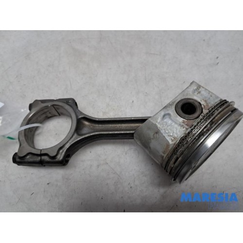 Renault - Kangoo - Connecting rod