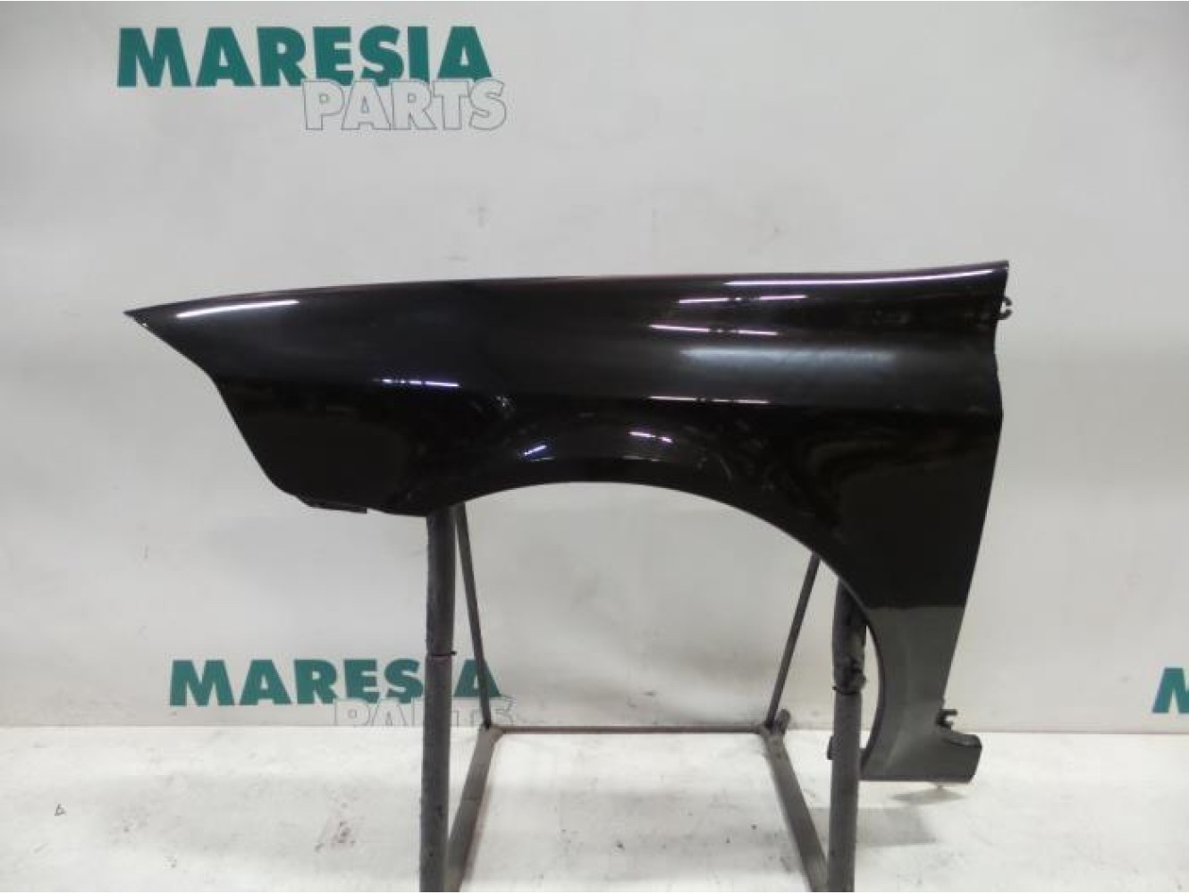 Renault - Laguna - Front wing, left