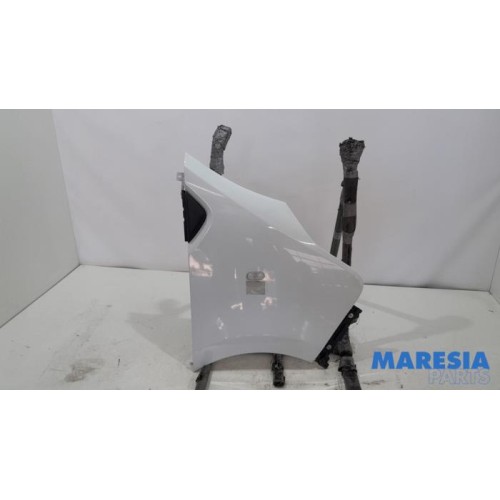 Opel - Vivaro - Front wing, right