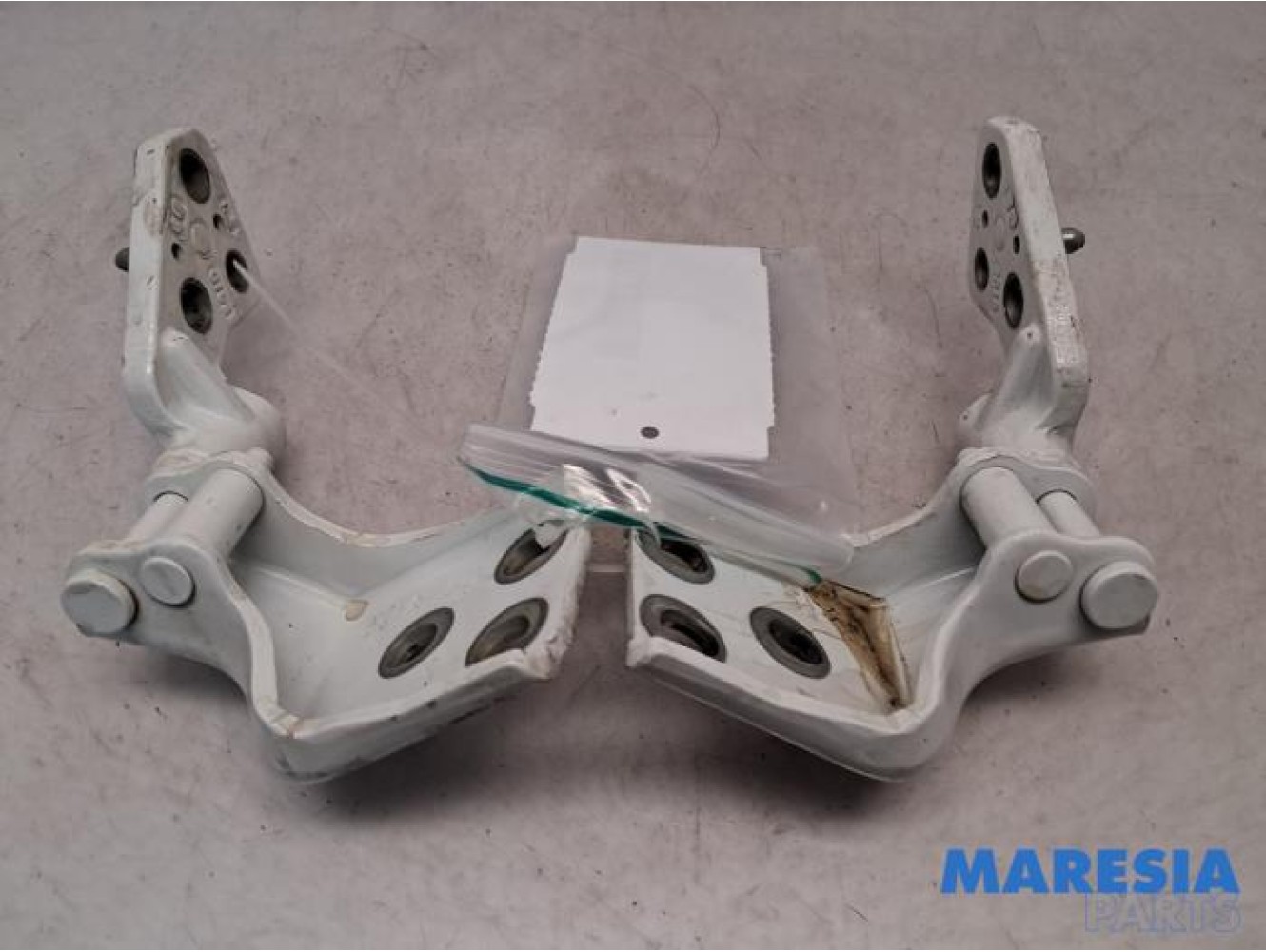 Opel - Combo - Rear door hinge, right