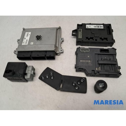 Renault - Clio - Engine management computer