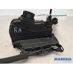 Renault - Clio - Rear door mechanism 4-door, right