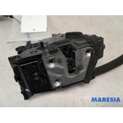 Renault - Clio - Rear door mechanism 4-door, right