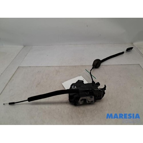 Renault - Clio - Rear door mechanism 4-door, right