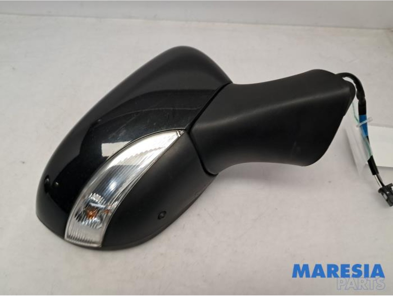 Renault - Clio - Wing mirror, right