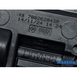 Renault - Clio - Tank flap lock motor